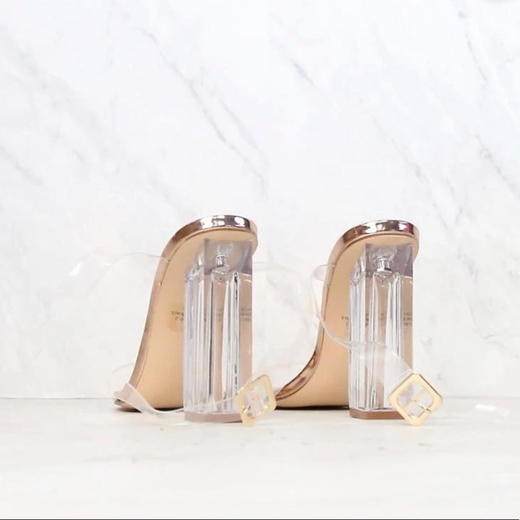 🔥🔥Clear/ Lucite heels 🔥🔥❤️‍🔥 - Picture 6 of 8